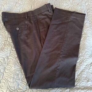 Haggar straight fit premium No Iron Men’s Black Chinos 32 x 32